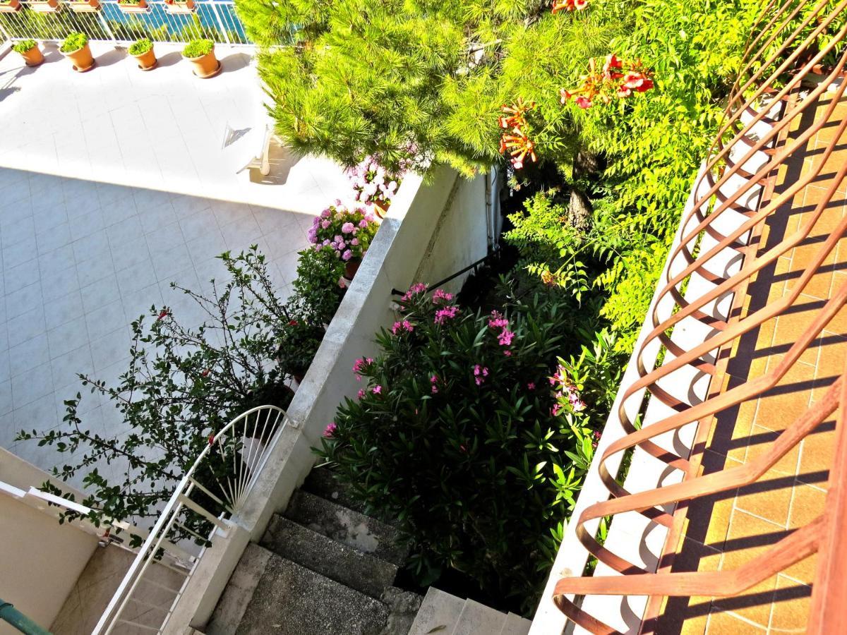 Apartments Pino Brela Esterno foto